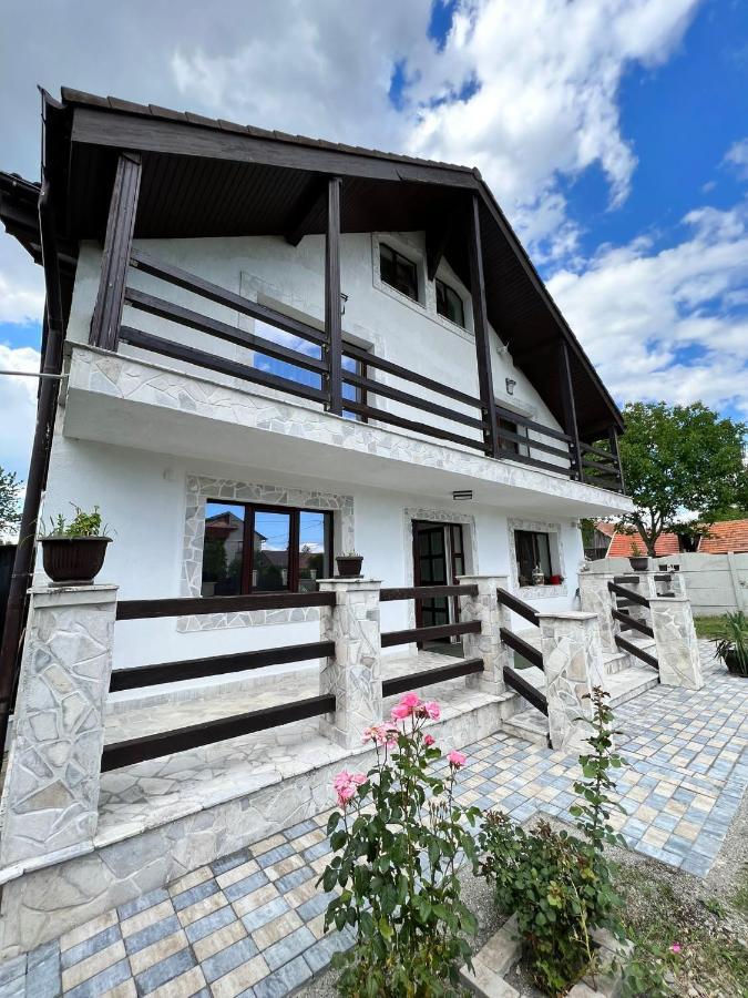 בראשוב Garden Villa מראה חיצוני תמונה